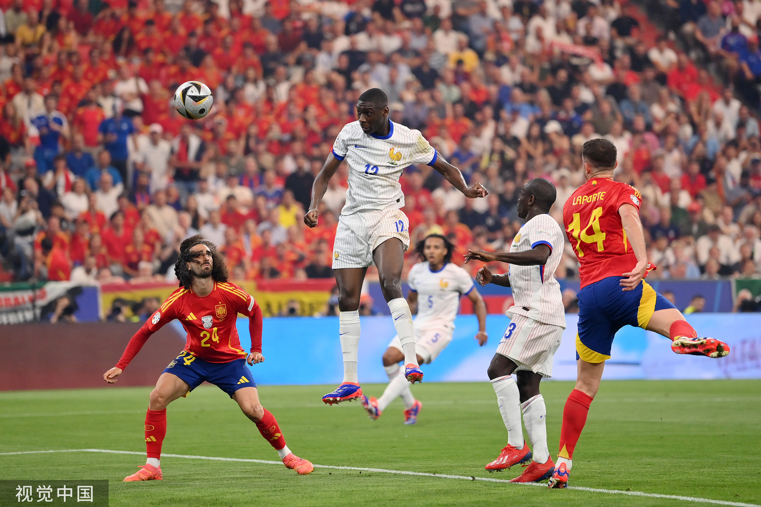 关于法国队赢得欧锦赛资格赛胜利，晋级下一轮的信息